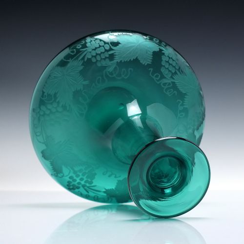 ENGRAVED GREEN GLASS MELL DECANTER C1830 - ADDITIONAL PHOTO 2