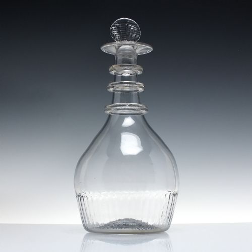 GEORGIAN 18TH CENTURY IRISH GLASS DECANTER C1790 - ADDITIONAL PHOTO 1