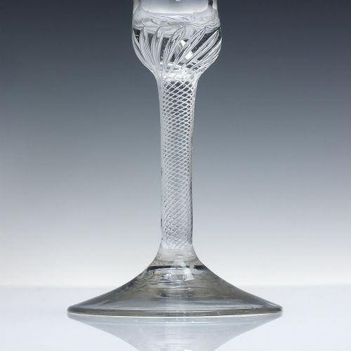 PAIR OF GEORGIAN DOUBLE HEADED EAGLE ENGRAVED AIR TWIST WINE GLASSES C1750 - ADDITIONAL PHOTO 2