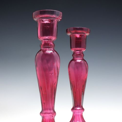 PAIR OF VICTORIAN ANTIQUE CRANBERRY GLASS CANDLESTICKS C1870 - ADDITIONAL PHOTO 1