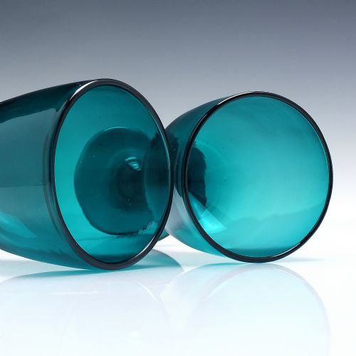 PAIR OF ANTIQUE EARLY 19TH CENTURY TURQUOISE GREEN WINE GLASSES C1800 - ADDITIONAL PHOTO 2
