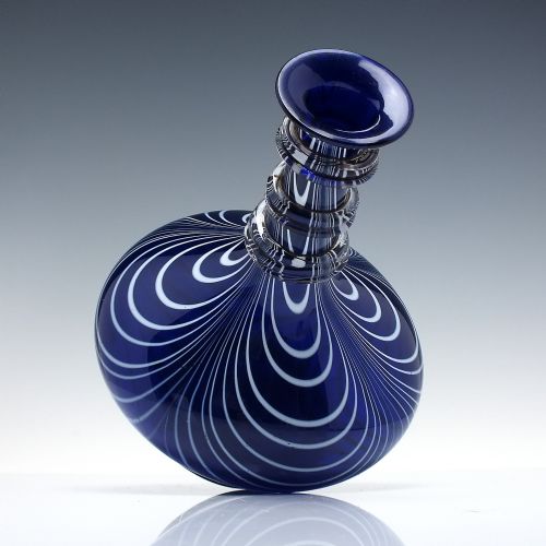 19TH CENTURY VICTORIAN BLUE NAILSEA GLASS DECANTER OR WINE CARAFE C1845 - ADDITIONAL PHOTO 2