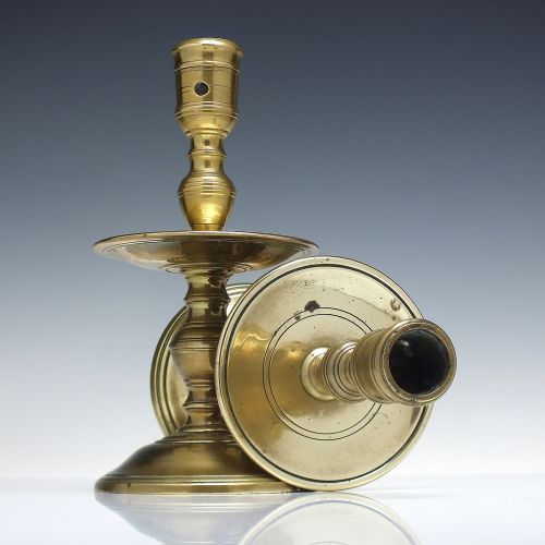 PAIR MID 17TH CENTURY DUTCH BRASS 'HEEMSKIRK' CANDLESTICKS C1650 - ADDITIONAL PHOTO 1