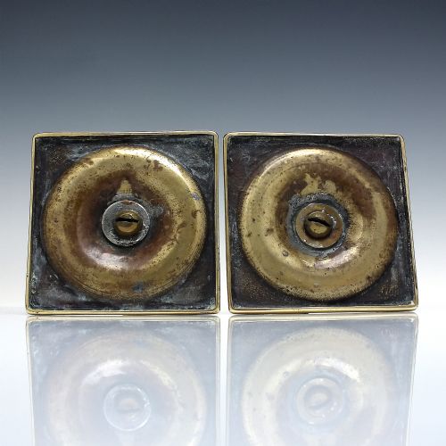 PAIR LATE 17TH CENTURY BRASS BALUSTER KNOP CANDLESTICKS C1690 - ADDITIONAL PHOTO 2