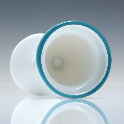 GEORGIAN OPAQUE WHITE GLASS EGG CUP WITH TEAL BLUE RIM C1800 - ADDITIONAL PHOTO 2