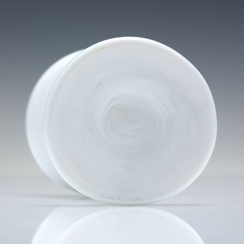 GEORGIAN OPAQUE WHITE GLASS EGG CUP WITH TEAL BLUE RIM C1800 - ADDITIONAL PHOTO 3