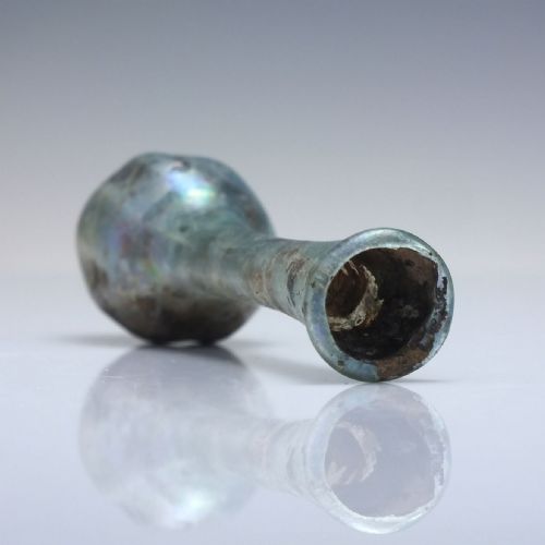 RARE RIBBED ROMAN GLASS UNGUENTARIUM 1ST TO 3RD CENTURY CE - ADDITIONAL PHOTO 5