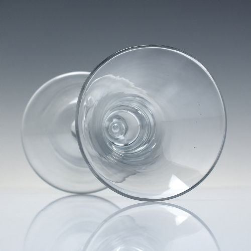 GEORGIAN BALUSTER WINE GLASS C1735 - ADDITIONAL PHOTO 3