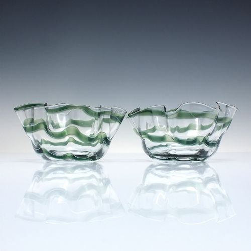 PAIR EDWARDIAN STUART SONS GREEN TRAILED BOWLS C1910 - ADDITIONAL PHOTO 1