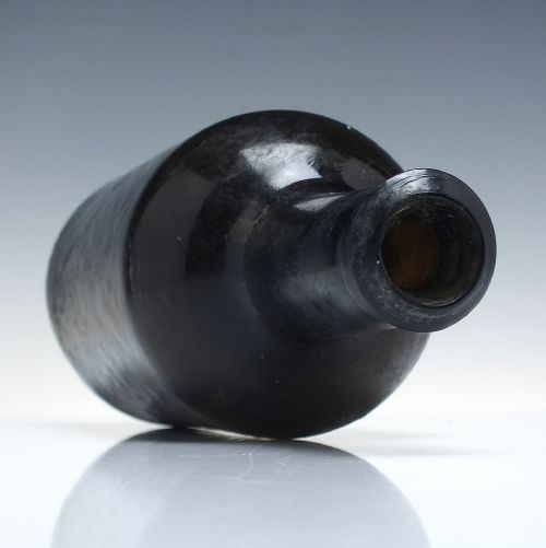 18TH CENTURY CYLINDER GLASS WINE BOTTLE C1780 - ADDITIONAL PHOTO 3