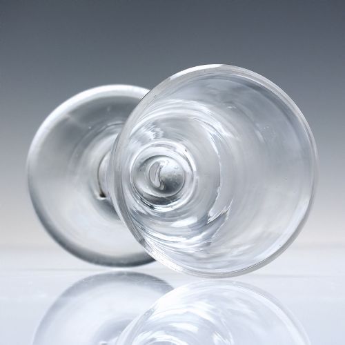 GEORGIAN PLAIN STEM FIRING GLASS WITH ROUND FUNNEL BOWL C1750 - ADDITIONAL PHOTO 3
