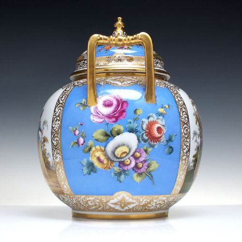 SPECTACULAR LARGE DRESDEN PORCELAIN LIDDED URN BY HELENA WOLFSON C1870 - ADDITIONAL PHOTO 2