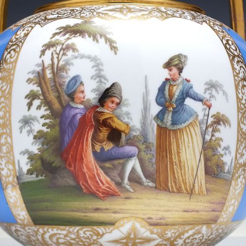 SPECTACULAR LARGE DRESDEN PORCELAIN LIDDED URN BY HELENA WOLFSON C1870 - ADDITIONAL PHOTO 5