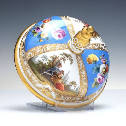 SPECTACULAR LARGE DRESDEN PORCELAIN LIDDED URN BY HELENA WOLFSON C1870 - ADDITIONAL PHOTO 7