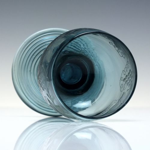 RARE 18TH CENTURY ENGRAVED WINE ROEMER GLASS WITH HOLLOW STEM C1780 - ADDITIONAL PHOTO 5