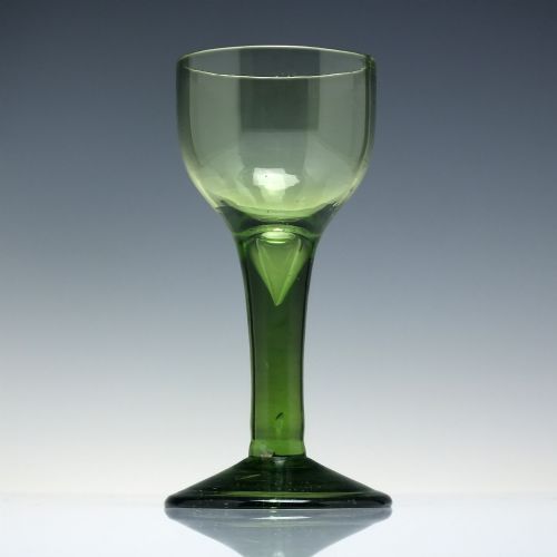RARE 18TH CENTURY GREEN PLAIN STEM WINE GLASS C1750 - ADDITIONAL PHOTO 1