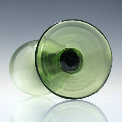 RARE 18TH CENTURY GREEN PLAIN STEM WINE GLASS C1750 - ADDITIONAL PHOTO 3