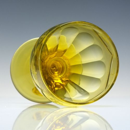 PAIR VICTORIAN ENGRAVED YELLOW URANIUM WINE GLASSES C1870 - ADDITIONAL PHOTO 2