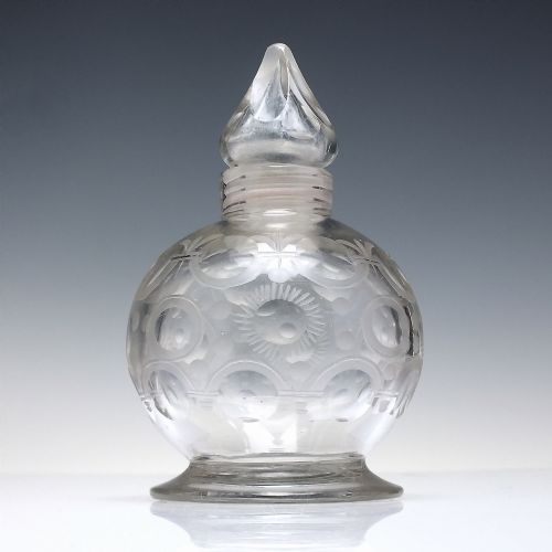 18TH CENTURY ENGRAVED PERSONAL GLASS GIN DECANTER C1750 - ADDITIONAL PHOTO 1