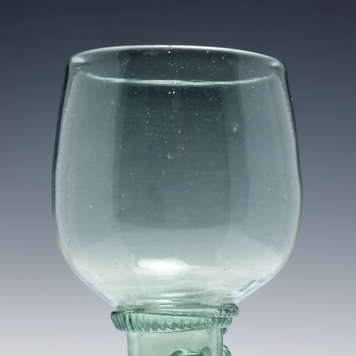 18TH CENTURY GREEN ENGLISH EXPORT WINE ROEMER GLASS WITH HOLLOW STEM C1790 - ADDITIONAL PHOTO 3
