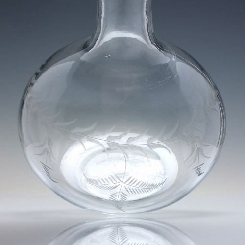 VICTORIAN ENGRAVED GLASS WINE CARAFE C1870 - ADDITIONAL PHOTO 4