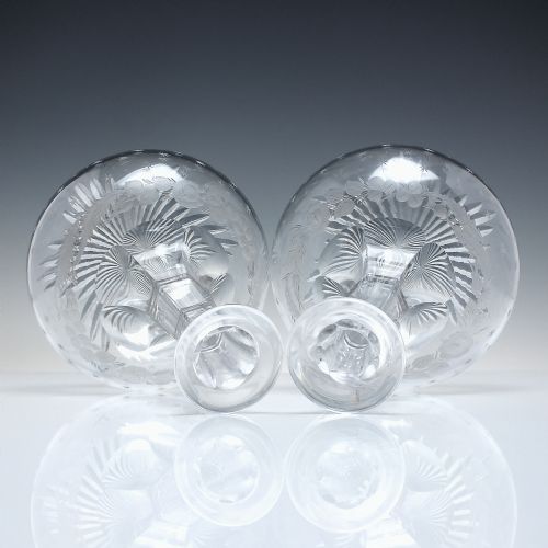 PAIR OF VICTORIAN UNION ENGRAVED SHAFT GLOBE GLASS DECANTERS C1880 - ADDITIONAL PHOTO 2