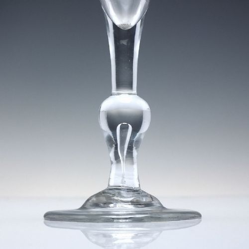 RARE GEORGIAN KIT KAT BALUSTROID WINE GLASS WITH DOMED FOOT C1740 - ADDITIONAL PHOTO 3