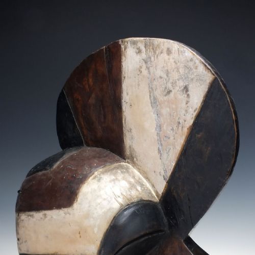 ANTIQUE AFRICAN SONGYE KIFWEBE MASK C1930 - ADDITIONAL PHOTO 6