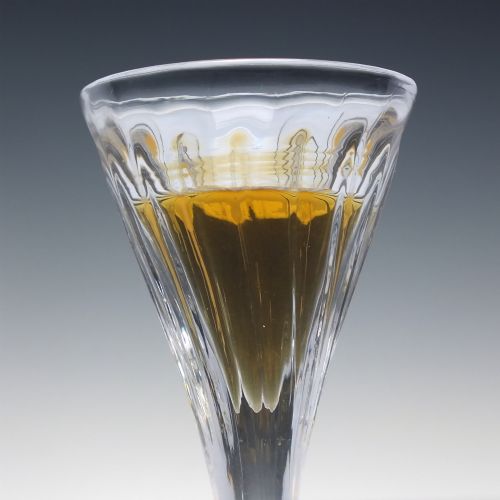 RARE 18TH CENTURY RIB MOULDED TOASTMASTER DRAM GLASS C1760 - ADDITIONAL PHOTO 2