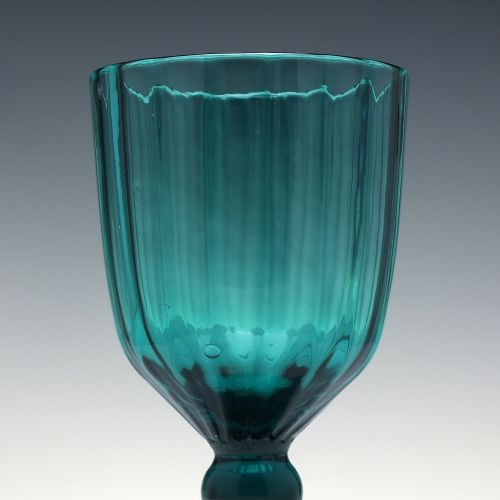 RARE 18TH CENTURY TURQUOISE GREEN RIB MOULDED WINE GLASS C1790 - ADDITIONAL PHOTO 3