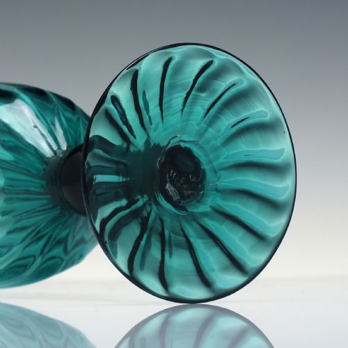 RARE 18TH CENTURY TURQUOISE GREEN RIB MOULDED WINE GLASS C1790 - ADDITIONAL PHOTO 5
