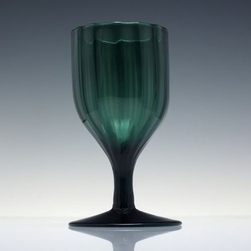 GEORGIAN GREEN RIB MOULDED WINE GLASS C1800 - ADDITIONAL PHOTO 1