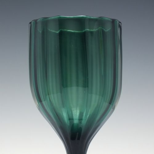 GEORGIAN GREEN RIB MOULDED WINE GLASS C1800 - ADDITIONAL PHOTO 2