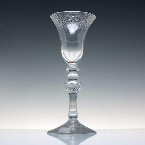 18TH CENTURY ROCOCO ENGRAVED LIGHT BALUSTER WINE GLASS C1735 - ADDITIONAL PHOTO 1