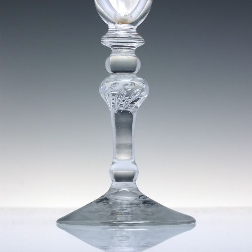 18TH CENTURY ROCOCO ENGRAVED LIGHT BALUSTER WINE GLASS C1735 - ADDITIONAL PHOTO 2