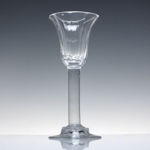 INVERTED PETAL MOULDED 18TH CENTURY PLAIN STEM WINE GLASS C1750 - ADDITIONAL PHOTO 1