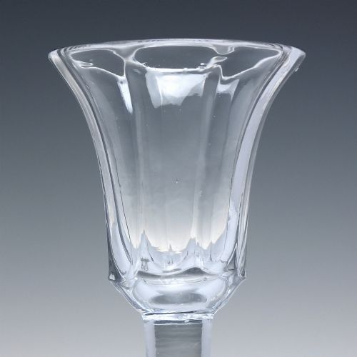INVERTED PETAL MOULDED 18TH CENTURY PLAIN STEM WINE GLASS C1750 - ADDITIONAL PHOTO 2