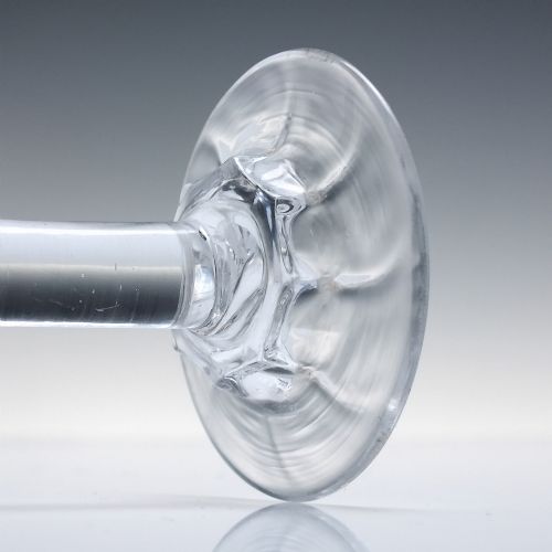 INVERTED PETAL MOULDED 18TH CENTURY PLAIN STEM WINE GLASS C1750 - ADDITIONAL PHOTO 6