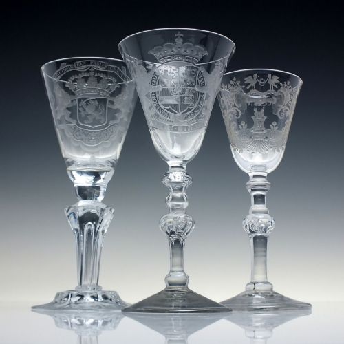 RARE 18TH CENTURY HERALDIC ARMORIAL LIGHT BALUSTER WINE GOBLET C1755 - ADDITIONAL PHOTO 1