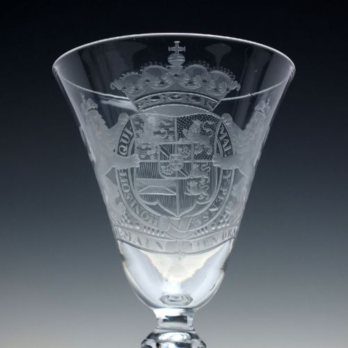 RARE 18TH CENTURY HERALDIC ARMORIAL LIGHT BALUSTER WINE GOBLET C1755 - ADDITIONAL PHOTO 2