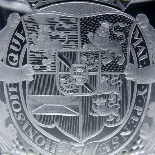 RARE 18TH CENTURY HERALDIC ARMORIAL LIGHT BALUSTER WINE GOBLET C1755 - ADDITIONAL PHOTO 4