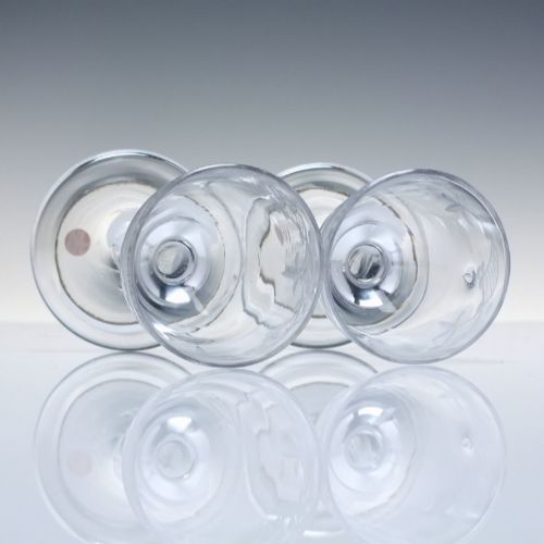 PAIR 18TH CENTURY ENGRAVED WHISKY DRAM GLASSES C1740 WITH FOLDED FEET - ADDITIONAL PHOTO 3
