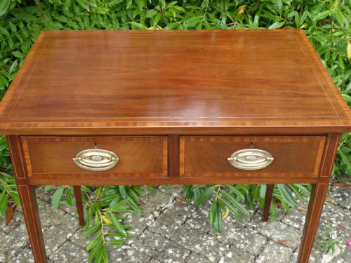 GEORGIAN MAHOGANY SIDE TABLE CIRCA 1820 - ADDITIONAL PHOTO 1