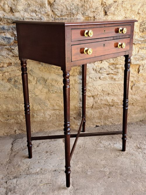 mahogany side table circa 1820 - CATEGORY: ANTIQUE TABLES - DATED GEORGIAN