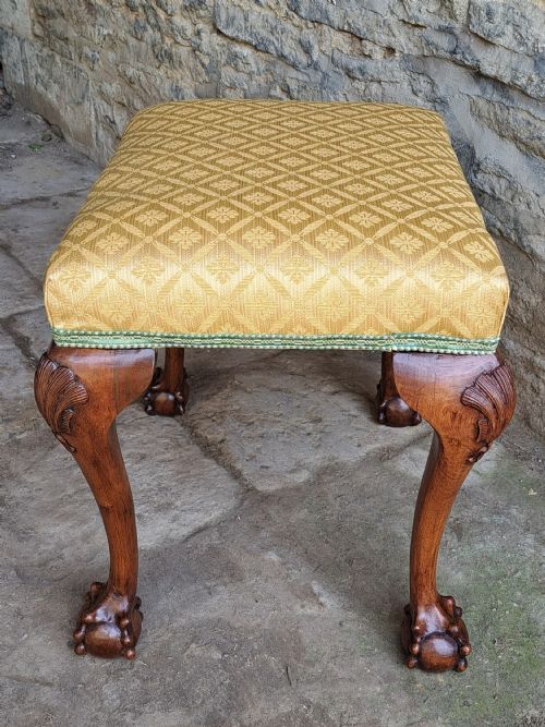 WALNUT STOOL CIRCA 1880 - ADDITIONAL PHOTO 1