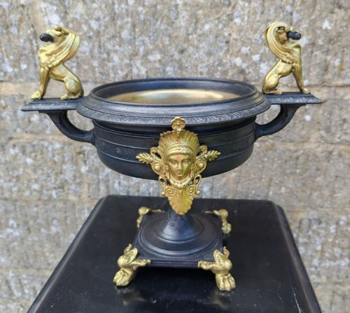 early victorian cast iron centre piece - CATEGORY: ANTIQUE METAL - DATED VICTORIAN