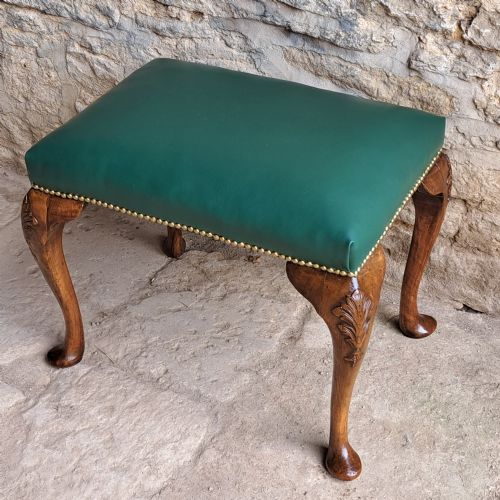WALNUT STOOL CIRCA 1770 - ADDITIONAL PHOTO 6