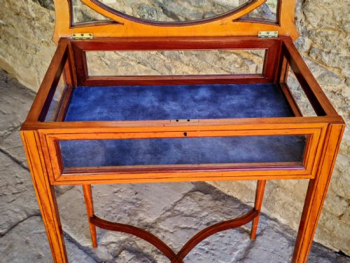 SATINWOOD BIJOUTERIE CIRCA 1880 - ADDITIONAL PHOTO 2