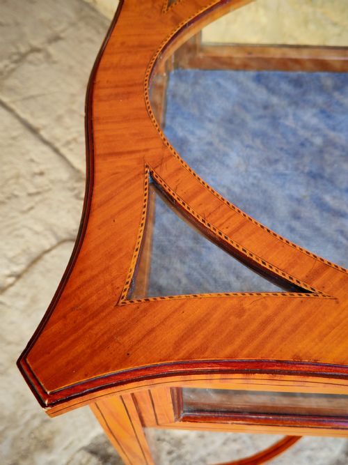 SATINWOOD BIJOUTERIE CIRCA 1880 - ADDITIONAL PHOTO 4