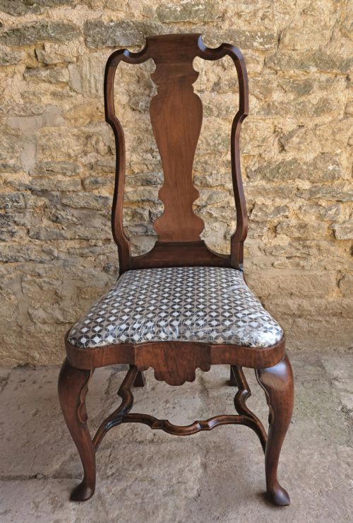 QUEEN ANNE WALNUT CHAIR CIRCA 1720 - ADDITIONAL PHOTO 6